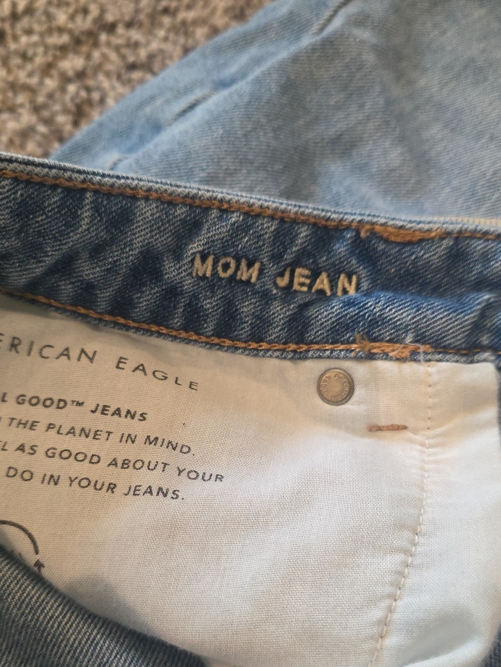American Eagle Outfitters Light Blue Distressed Mom Jeans Size 14 Short - Picture 6 of 7